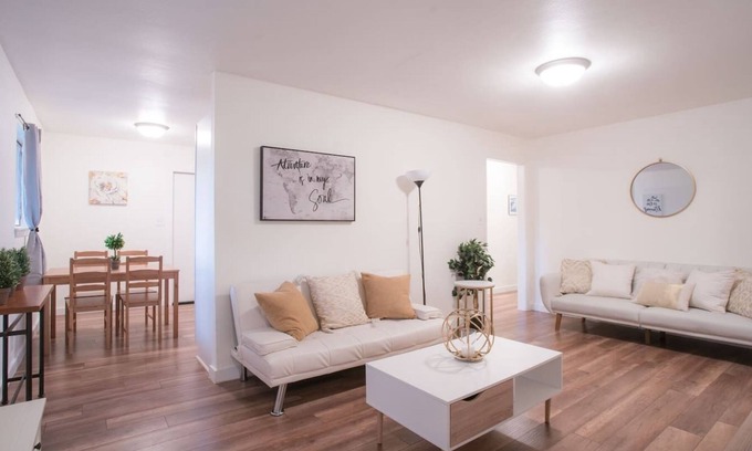 Parker Lane Maison | Cozy, Spacious 6B Home Near Everything in Austin