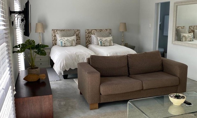 Melkbosstrand Appartement | Cozy, Spacious Loft in Sunny Melkbos