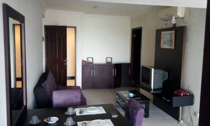 Panunggangan Utara Appartement | Cozy Studio Apartment 2 Bedroom Sleeps 3 with Great Location-GWR1916
