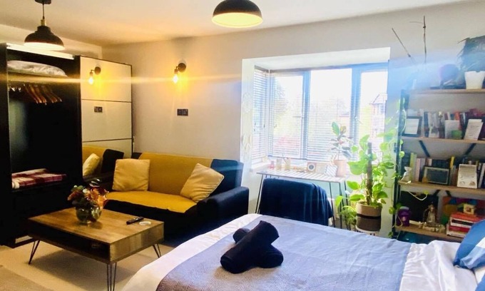 Bowes Appartement | Cozy Studio for 2 near Ally Pally & Tottenham stadium - parking available