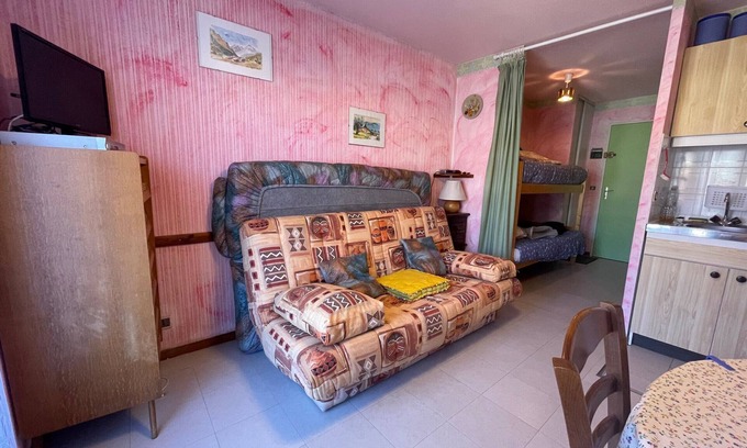 Le Sauze Appartement | Studio cosy pour 4 au cœur du Sauze avec balcon et équipements complets