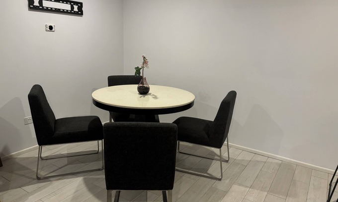 Wishart Appartement | Cozy studio in charming Wishart with WiFi, AC
