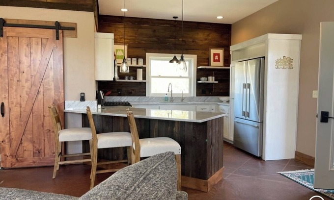 Grantsdale Appartement | Cozy studio in peaceful Hamilton with AC, WiFi