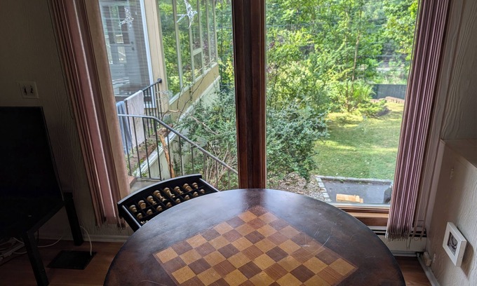 Thomaston Appartement | Cozy studio in wonderful Great Neck with AC, WiFi, fitness room