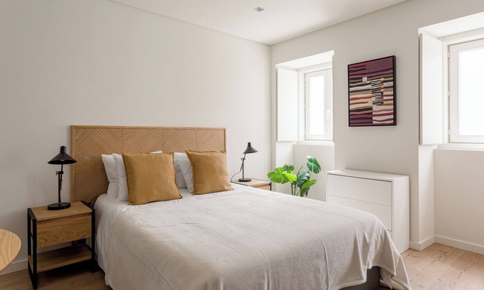 Linda-a-Velha Appartement | Cozy Studio Lisbon | Terrace | AC