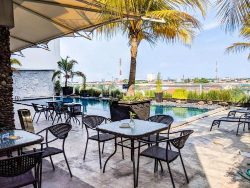 Siwalankerto Appartement | Cozy Studio The Square Surabaya Apartment By Travelio
