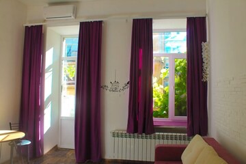 Odessa City Center Appartement | Cozy studio with balcony in the center of Odesa