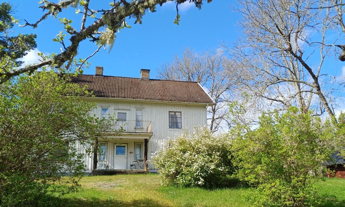 Ed Maison | Cozy swedish House, 3 bedrooms, nature, WIFI, near the lake, rowing boat