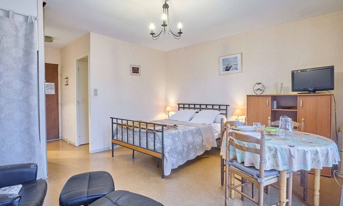 Barbotan-les-Thermes Appartement | Cozy T1 bis apartment with balcony and parking, perfect for 2 guests