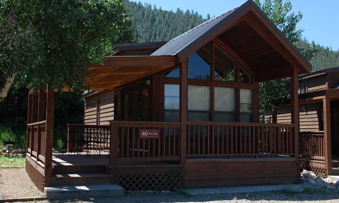 Almont Cabine | Cozy "Chalet" Chalet de style à Three Rivers Resort