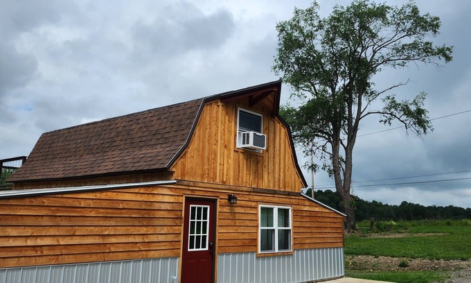 Wales Center Autre | Cozy Two-Story Barndominium