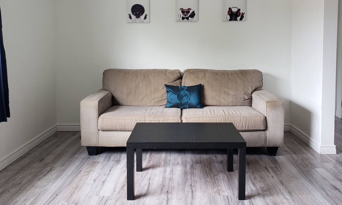 Saint-Laurent Appartement | Cozy Upper Duplex Newly Renovated w/FREE PARKING