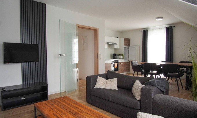 Jebenhausen Appartement | First floor apartment with sauna and gym in Göppingen