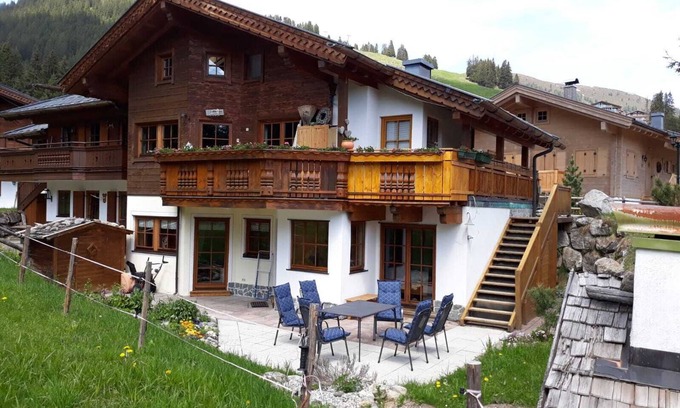 Konigsleiten Appartement | Cozy vacation apartment for 5 people, close to the elevator with a quiet south-facing terrace