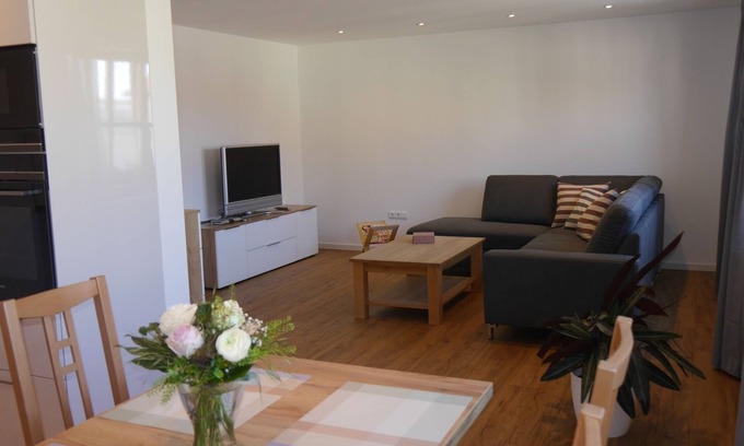 Kolitzheim Appartement | Cozy vacation apartment (80 sqm) for up to 4 people with fully equipped kitchen