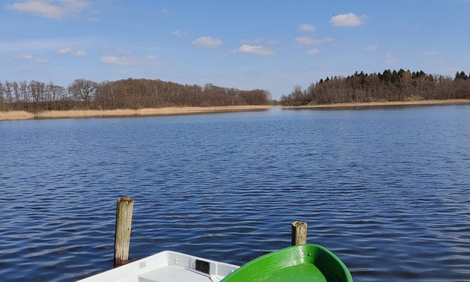 Lalendorf Appartement | Cozy vacation apartment directly on the lake in beautiful nature