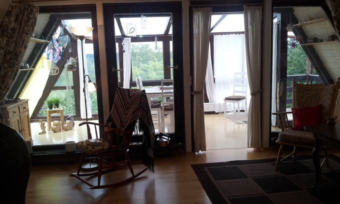 Musen Appartement | Cozy vacation home (70 sqm) for up to 4 people with winter garden on the edge of the forest
