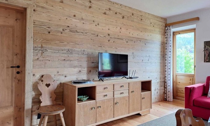 Cortina d'Ampezzo Appartement | Cozy, very bright apartment within walking distance of the pedestrian zone.