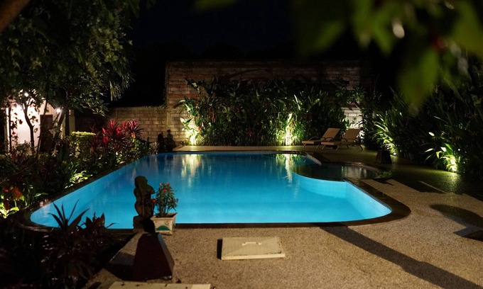 Anturan Villa | Villa confortable idéalement située dans la ville de Lovina près de la plage