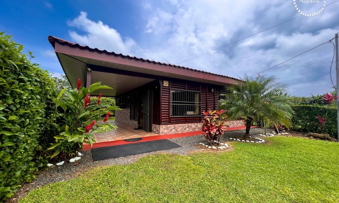 La Fortuna Cabine | Cozy villa surrounded by nature with AC & pool