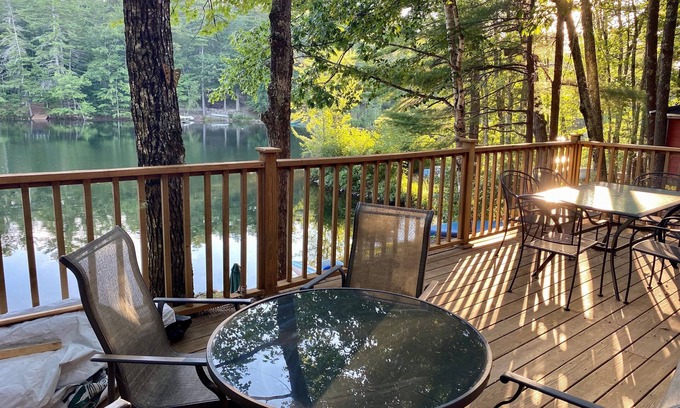 North Windham Maison | Cozy Waterfront Retreat - Large Deck, Close to Portland