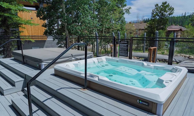Winter Park Hôtel | Cozy Winter Park Stay Perfect for Group Travelers | 2 Units | Hot Tubs Access