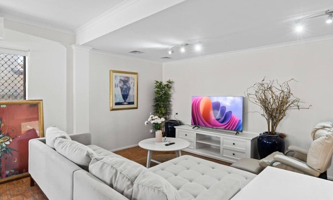 Robertson Appartement | Cozy with Pool 4BD Family Retreat in Robertson