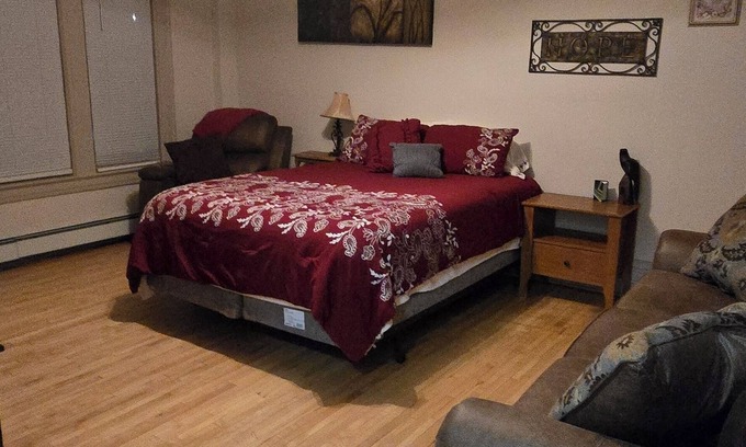 Hibbing Appartement | Cozy, yet spacious studio apt.