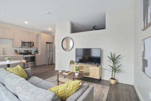 Lower Lawrenceville Appartement | CozySuites Modern 1BR, Lawrenceville