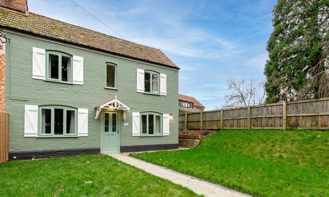 Marsham Maison | Craig Cottage - Three Bedroom House, Sleeps 5