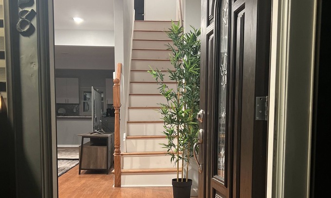 Cranford Maison | Cranfod Gem 4 Beds/2 Baths with Parking Nearby Newark Airport