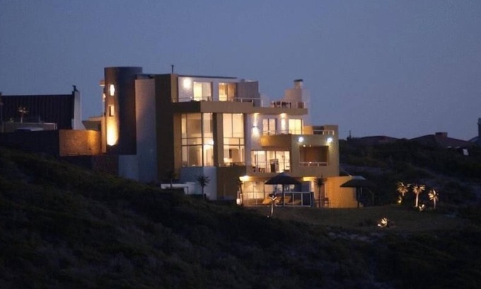 De Kelders Maison | Crayfish Lodge Sea & Country Guest House