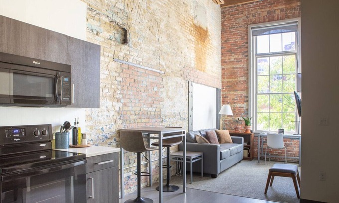Westown Appartement | Flexhome Brewery District EL13 Fiserv+Gym+Parking