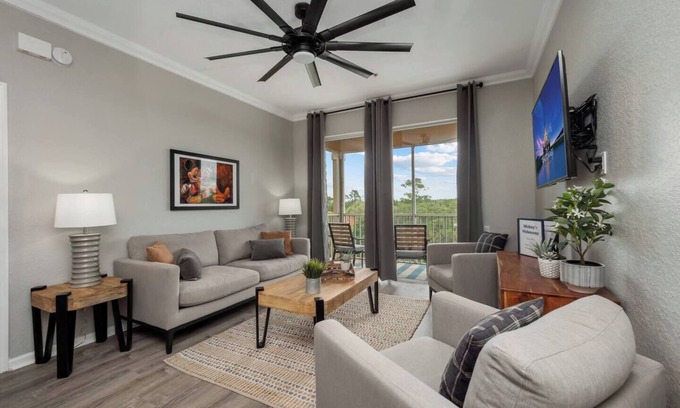 Windsor Hills Copropriété | Create Magic, steps away from Pool & Waterpark. 2 miles to Disney