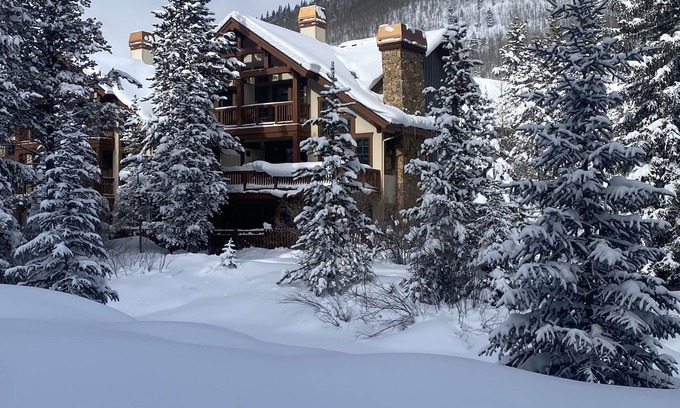 Copper Mountain Village Maison | Nouvelle liste. Maison de ville côté ruisseau / côté ski