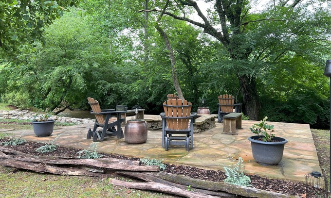Mineral Bluff Cabine | Creek View Casita - A Detached Studio on Hot House Creek!