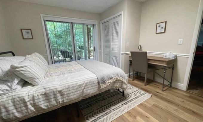 Williamsburg Appartement | Creekside Adventures
