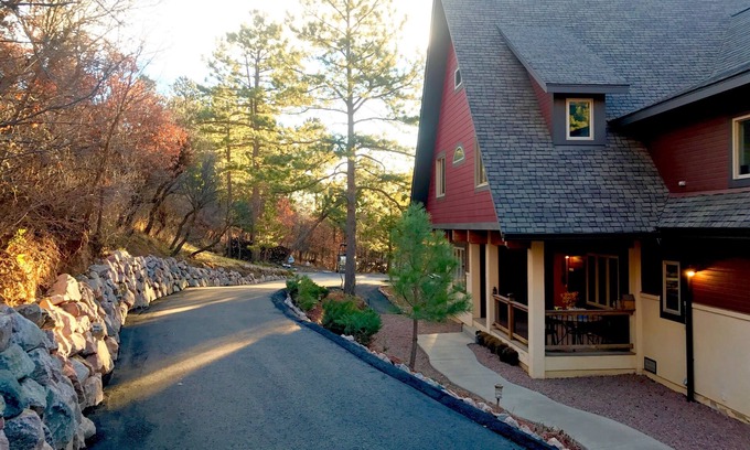 Palmer Lake Maison | Creekside Bungalow Adjacent To Reservoir Trail On Private 3 acre lot!