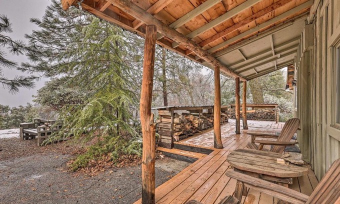 Pinehurst Maison | Creekside Cabin 8 Mi to Kings Canyon National Park