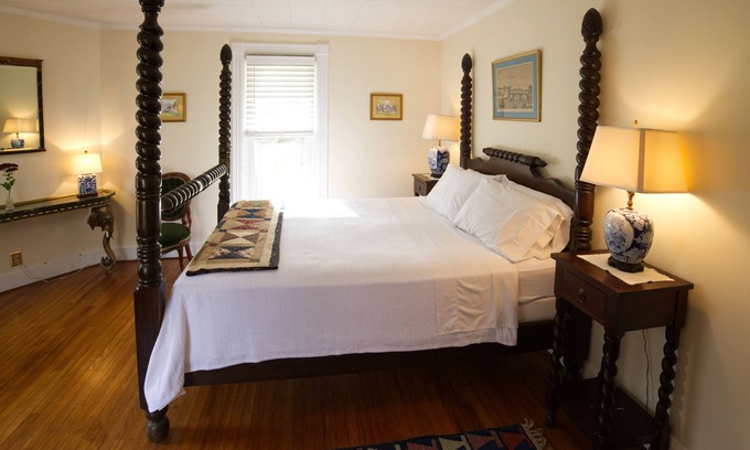 Leonardsville Maison | Creekside House at Horned Dorset Artists' Colony