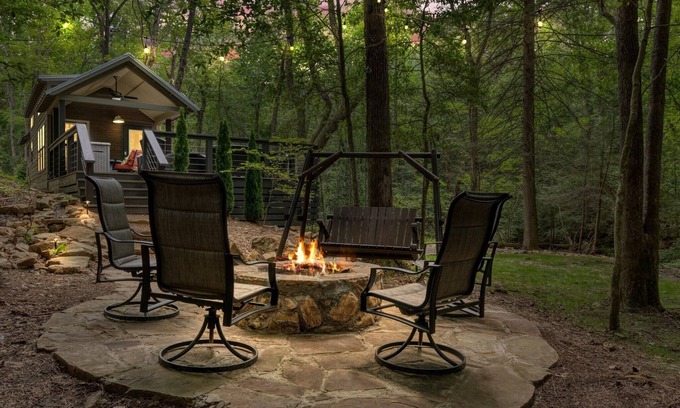 Monteagle Maison | Creekside Tiny house in fantastic Monteagle! Quick hike to waterfall!