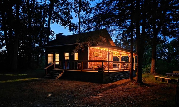 Angelica Cabine | Creekside View Cabin - Newly Remodeled