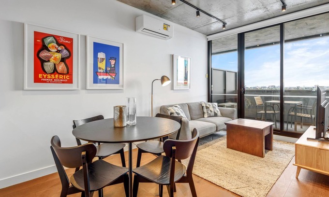 Cremorne Appartement | MadeComfy Boutique Apartment with Cityscape Views
