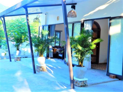 Tan Hiep Maison | Crest House Beachside - Three-bedroom Private House on Cham Island Hoi An