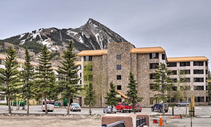 Crested Butte Appartement | Crested Butte Studio w/ Community Hot Tub & Pool!