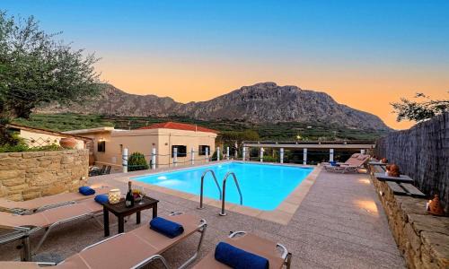 Pervolakia Maison | Cretan Kera