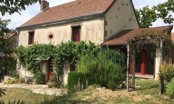 Bussiere-Dunoise Maison | Cottage creusois dans un jardin de poëte