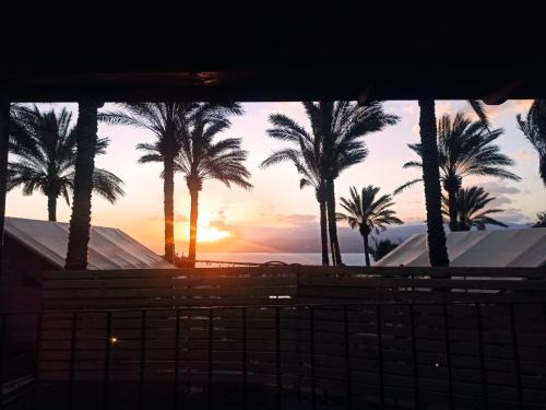 Ramot Cabine | Crimson View