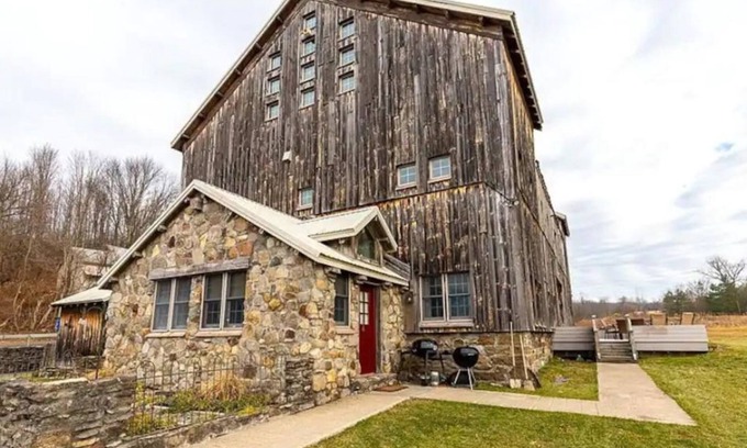 Ilion Maison | Cristman Barn & Events - 12k sqft barn Conversion - Sleeps 30