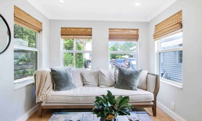 West Palm Beach Maison | Croton Cottage - Downtown WPB guest house